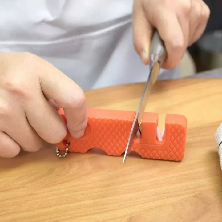 MiniOutdoorsKnifeSharpener™ - Orange - Expériences en plein air